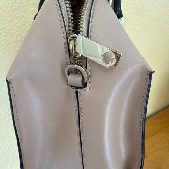 Kate Spade small tan and serpentine print bag - Picture 4 of 9